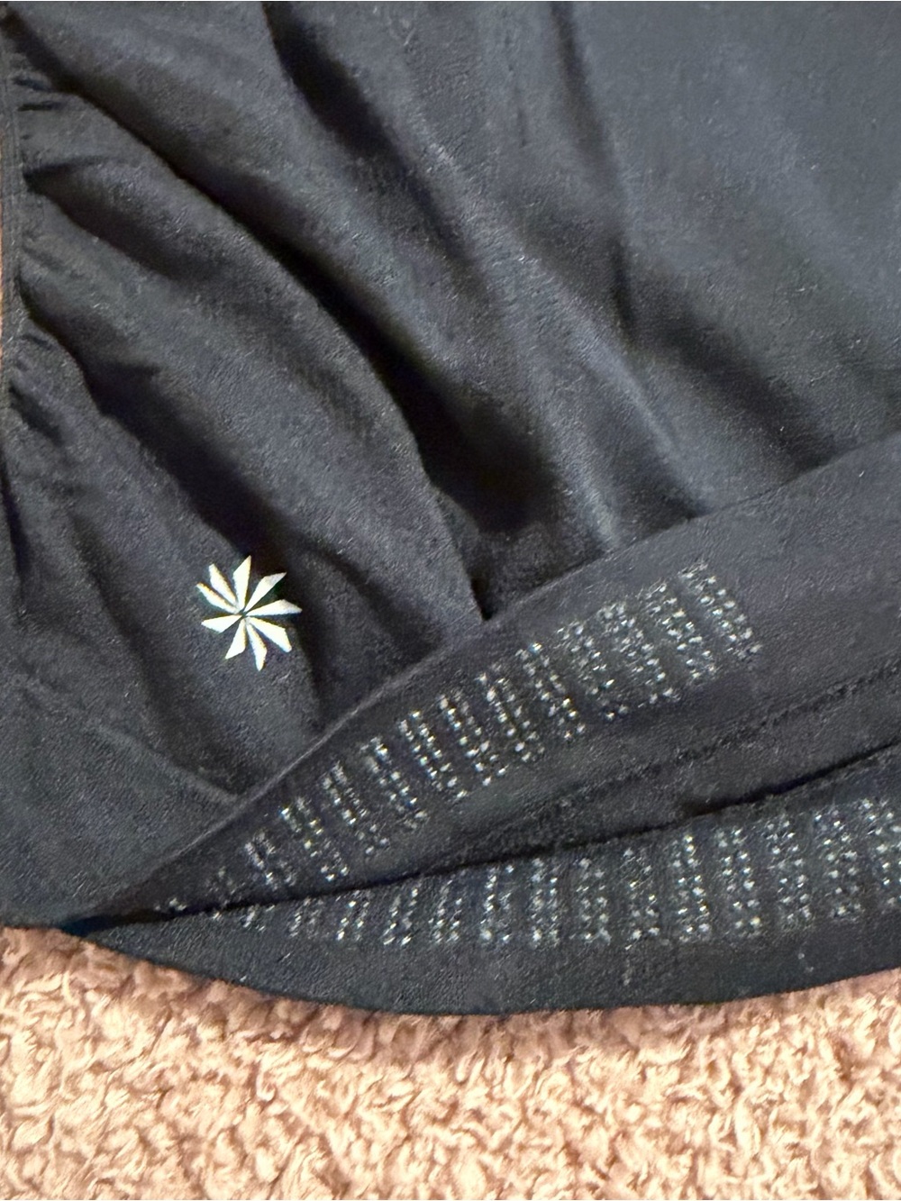 Athleta Speedlight Seamless Tee Ruched Athletic Performance Top. Color Black. M - Picture 6 of 10